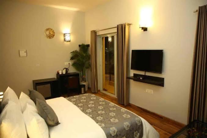Anandan Citrine Hotel Vrindāvan Екстериор снимка