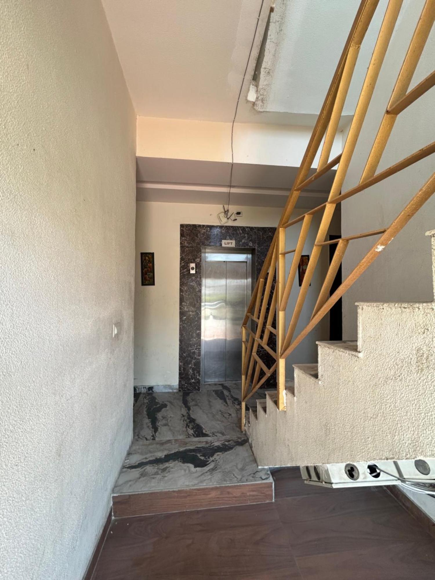 Anandan Citrine Hotel Vrindāvan Екстериор снимка