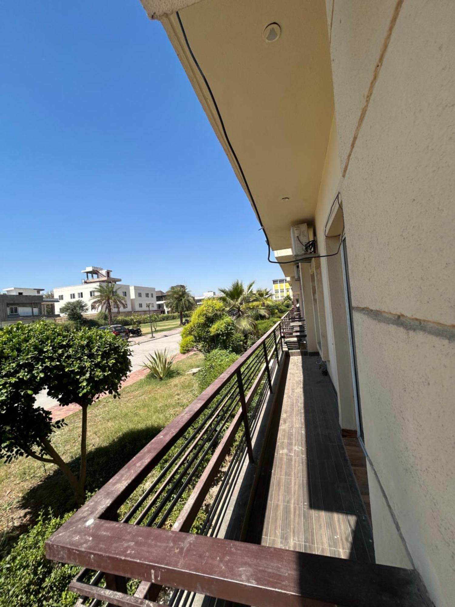 Anandan Citrine Hotel Vrindāvan Екстериор снимка